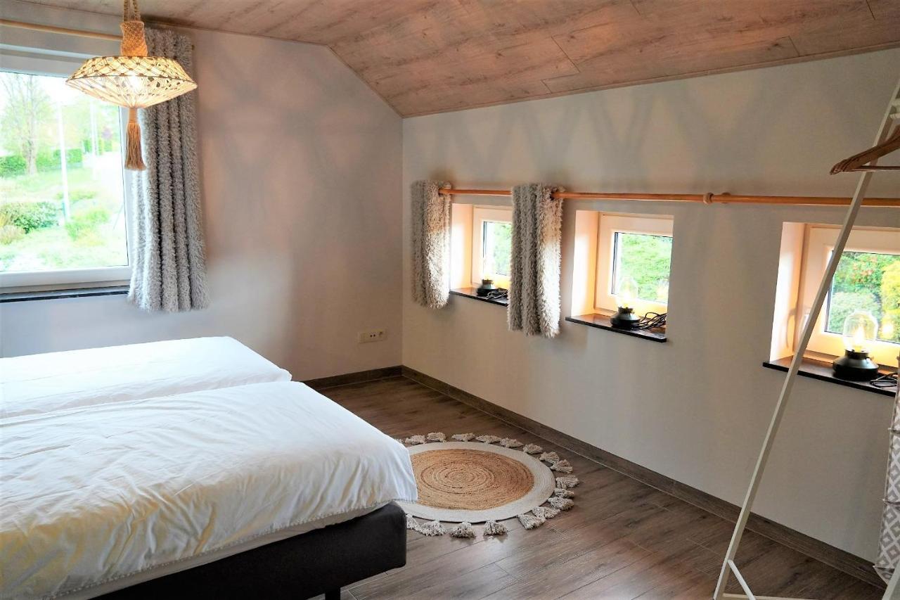 "Petite Perle En Haute Ardenne" Avec Vue Sur La Vallee, Cabine Infra-Rouge Et Bain Balneo Lierneux Luaran gambar